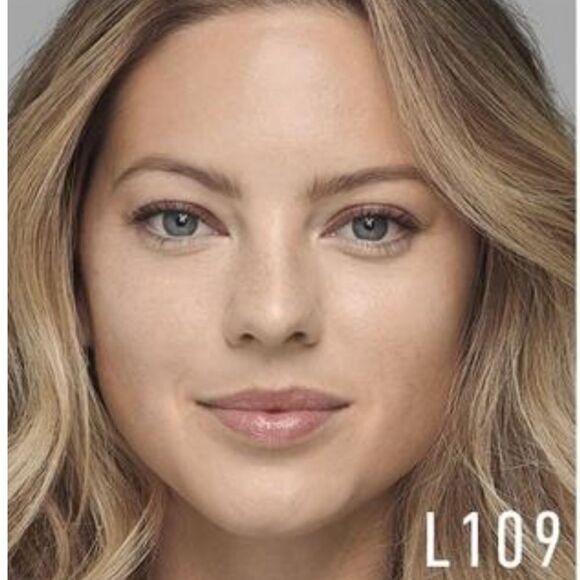 KVD Beauty
Good Apple Lightweight Full-Coverage Concealer- LIGHT 109 - Picture 6 of 9